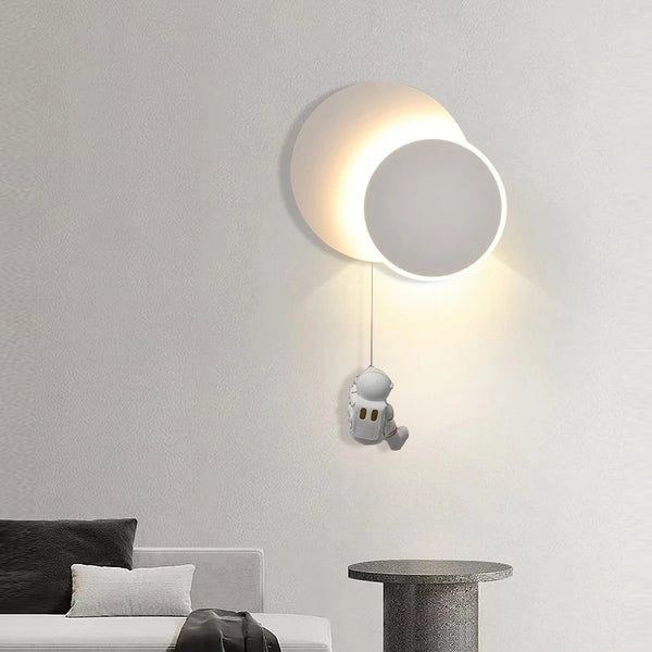 LED Astronaut Moon Lamp