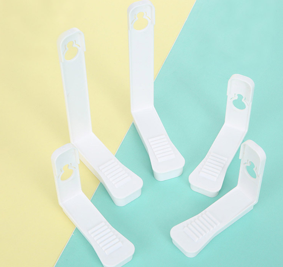 Multifunctional Bed Sheet Clips - Set of Four